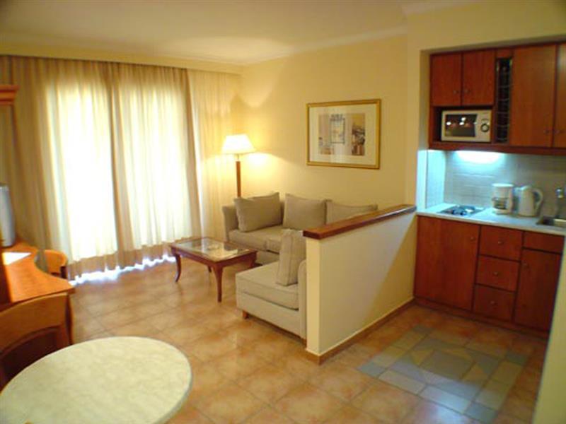 Pelagos & Otel